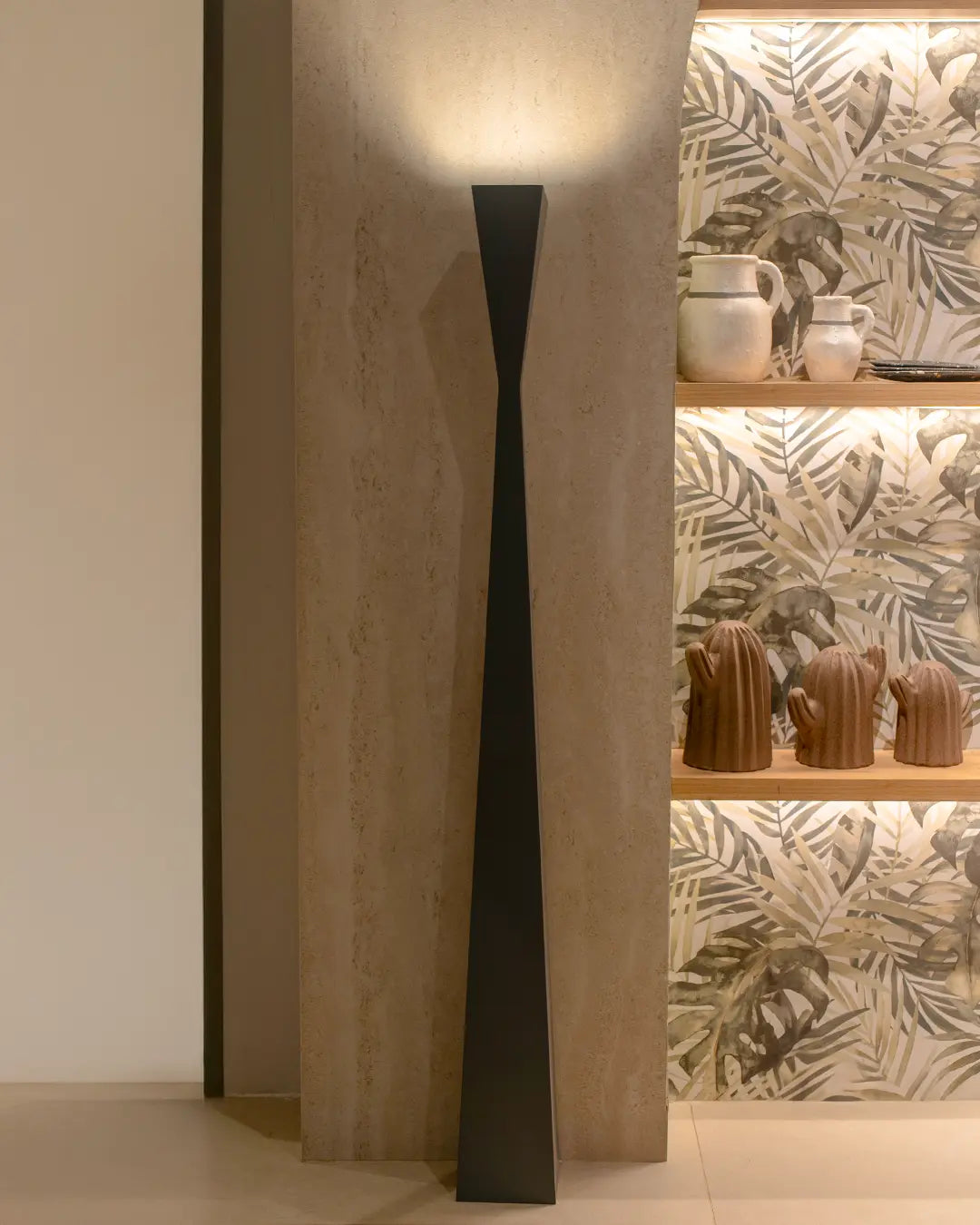 Aura Floor Lamp – Elegant Modern Minimalist Design
