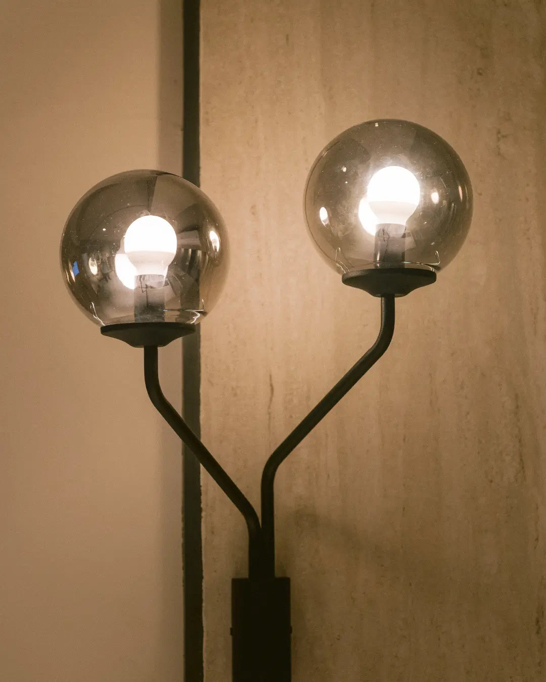 ابليك لومو - تصميم مستوحى من ضوء القمر