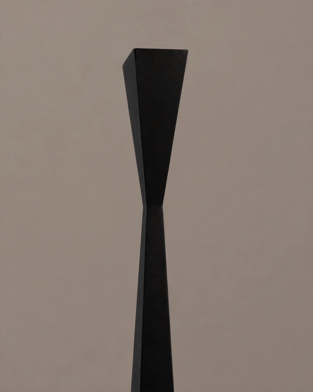 Aura Floor Lamp – Elegant Modern Minimalist Design