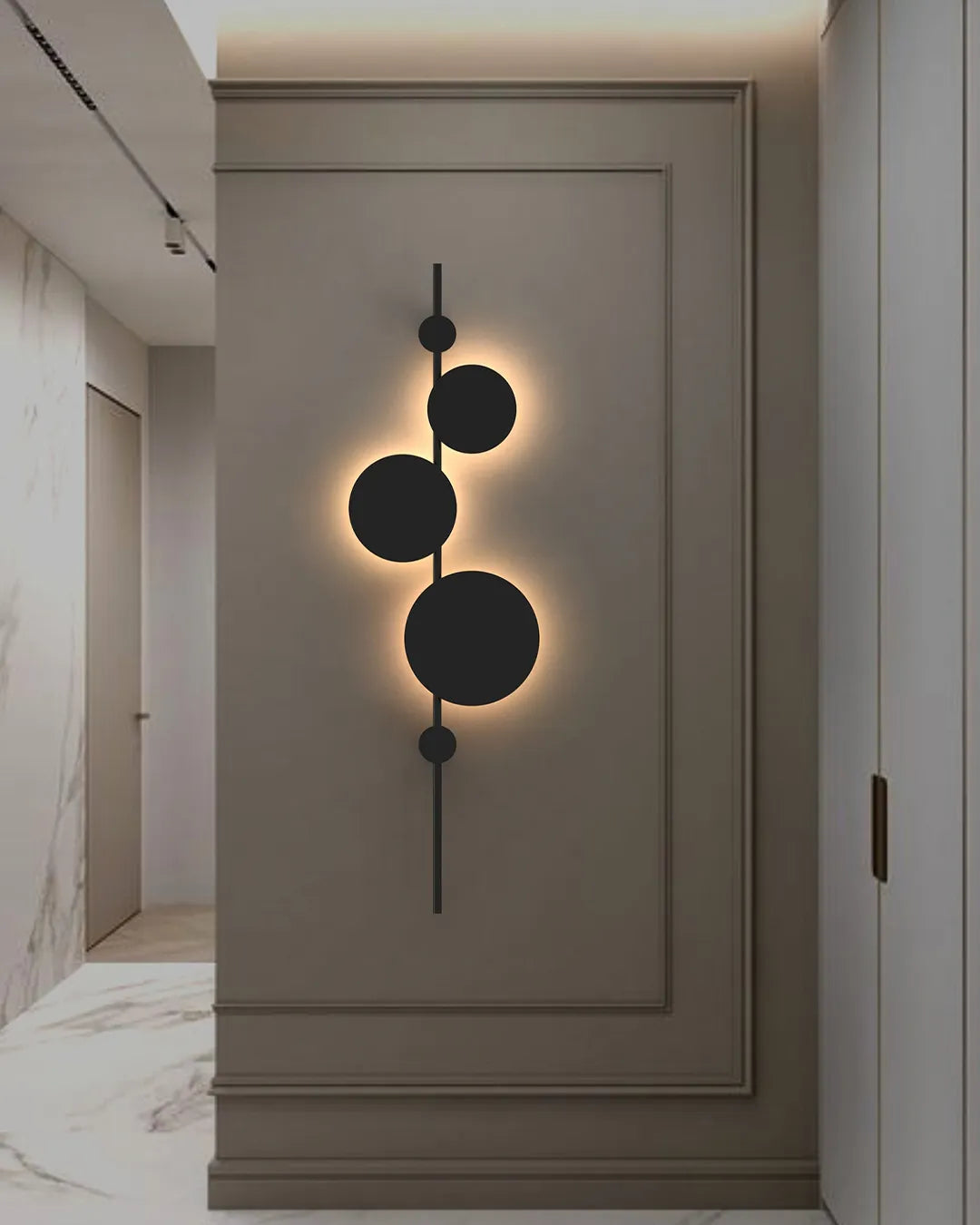 Vertical Trio Wall Lamp – Modern 3-Circle Decorative Lighting
