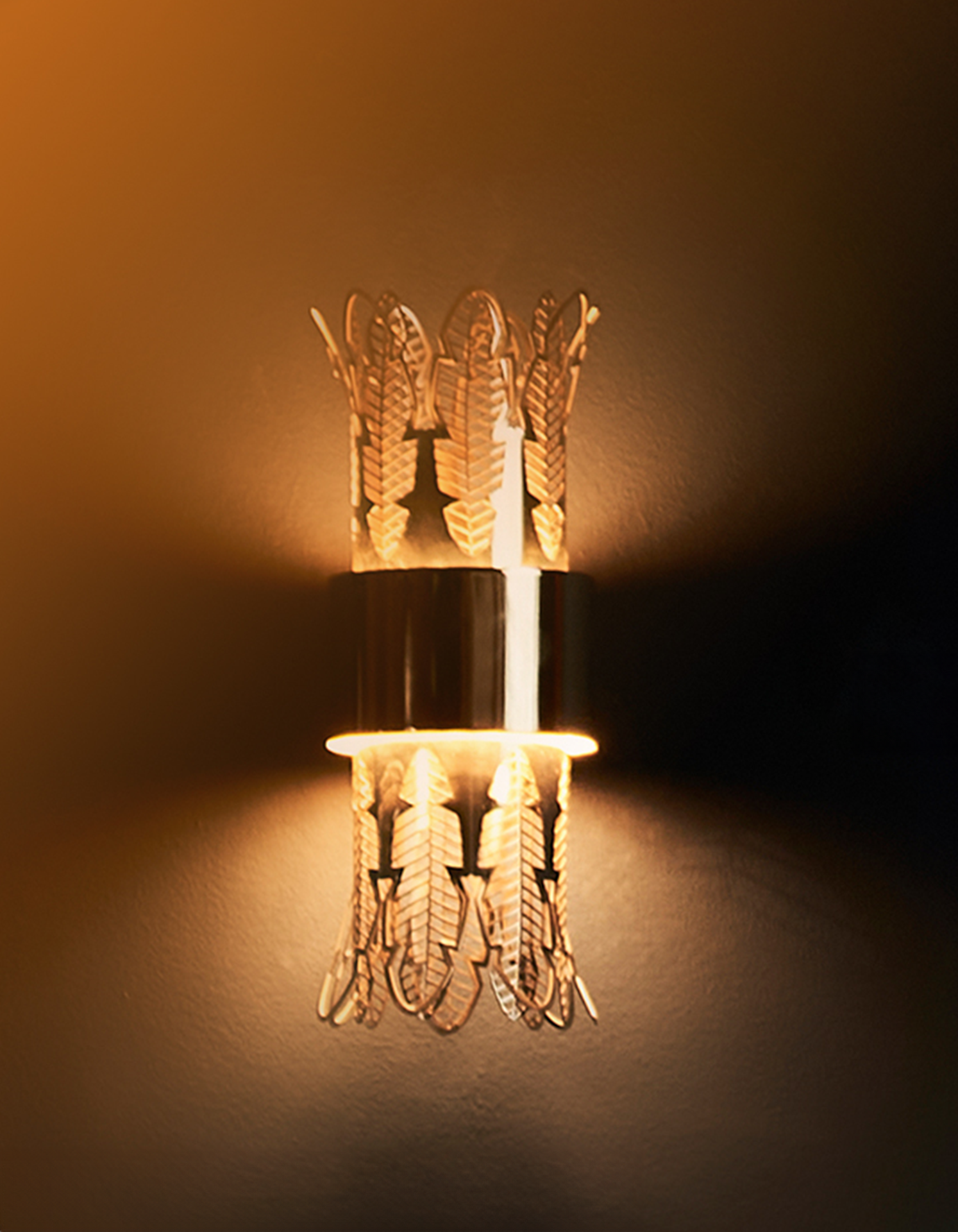 Leaf Wall Lamp – Ancient Egyptian Column-Inspired Decorative Lighting