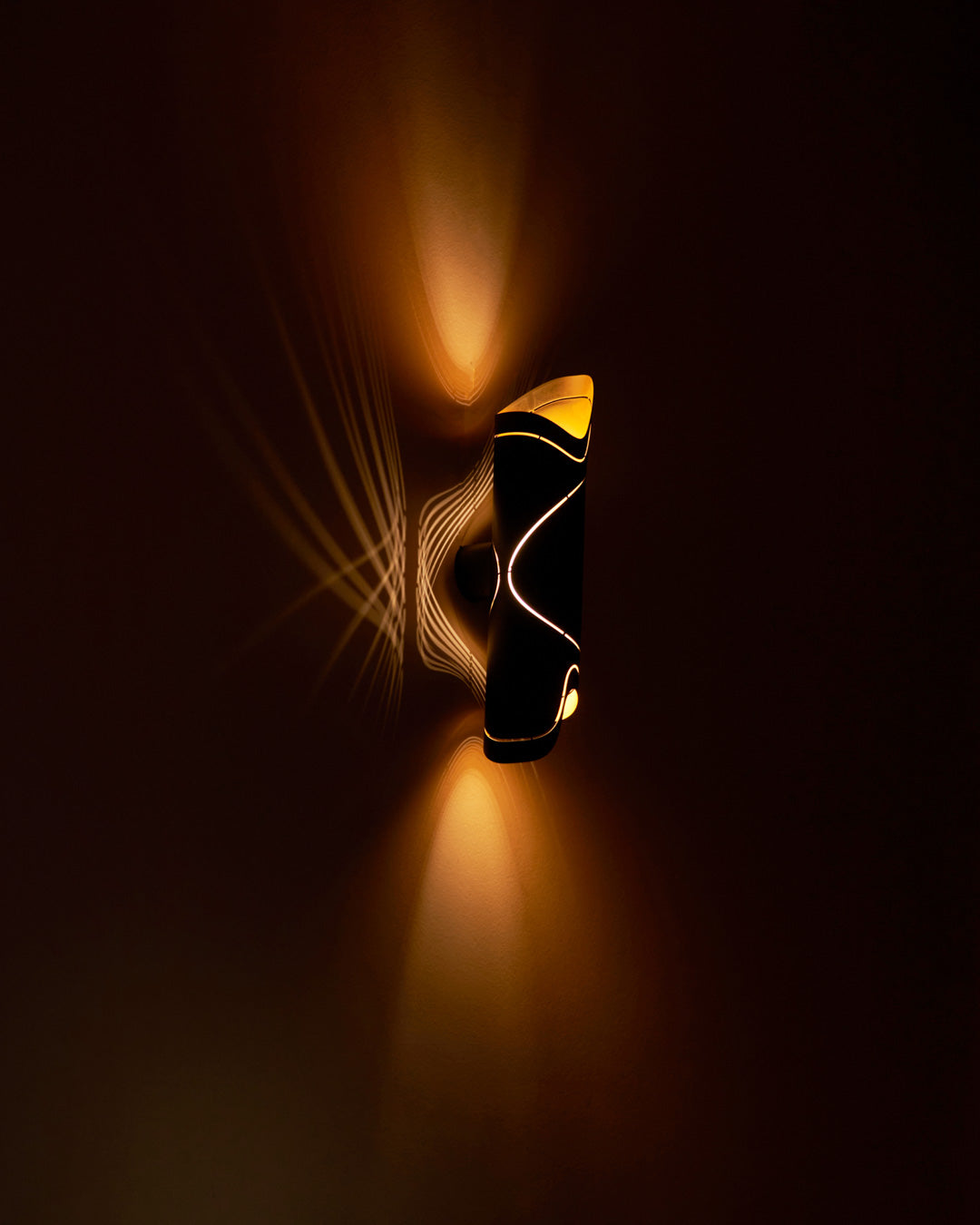 Waves - Wall Lamp