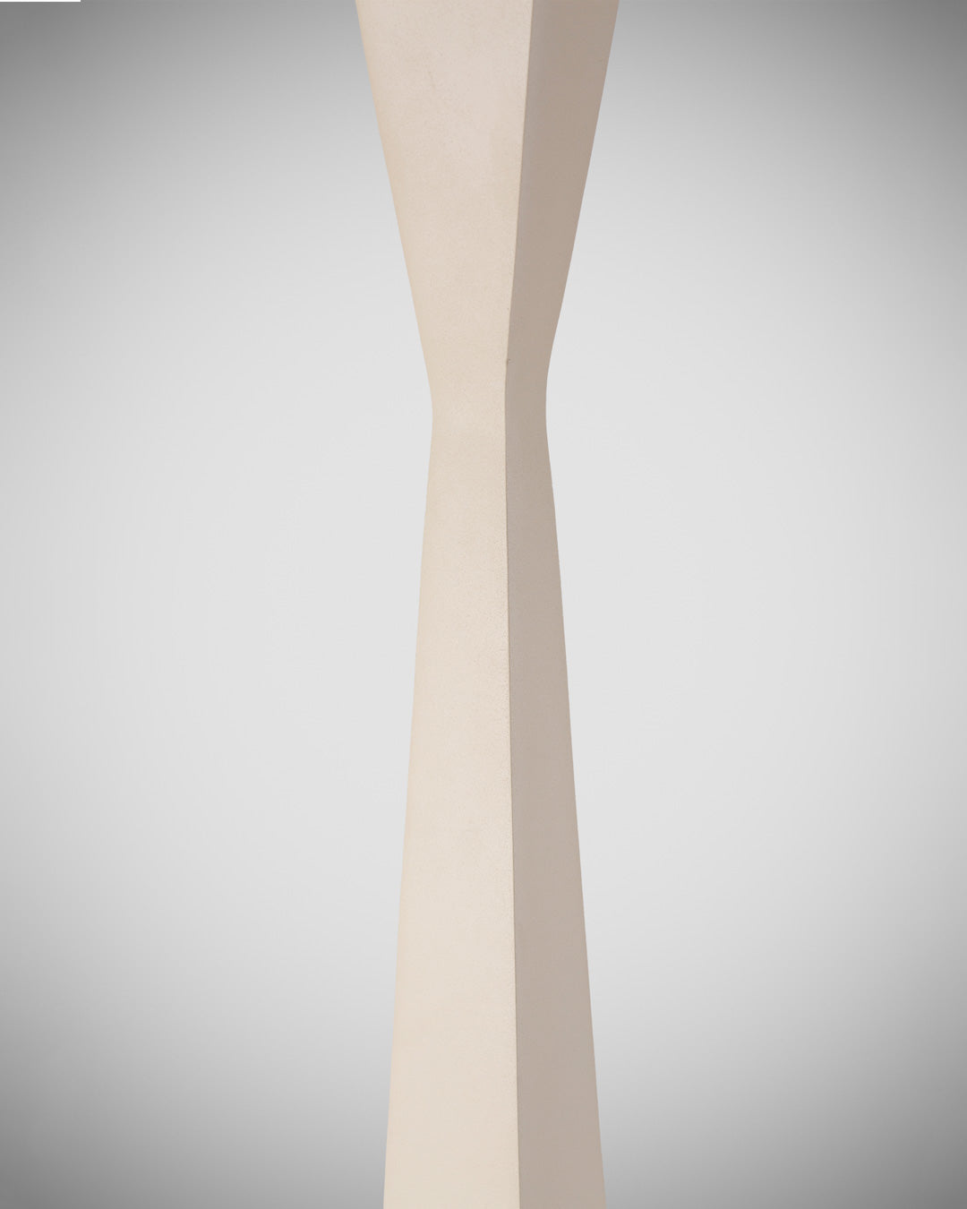 Aura floor lamp with slim modern profile casting soft ambient light / مصباح أرضي بتصميم أنيق ونحيف يوفّر إضاءة هادئة ولمسة عصرية