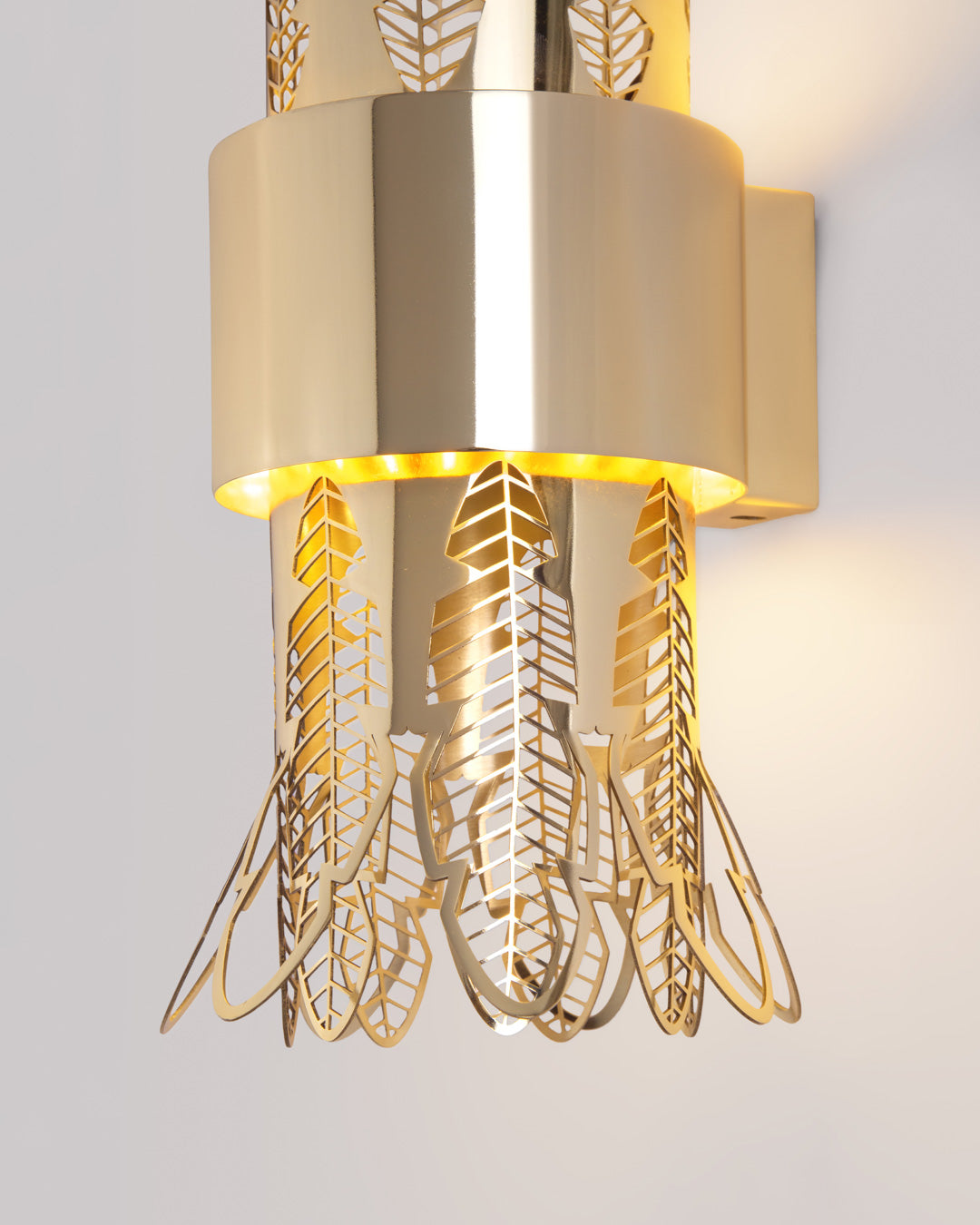 Leaf Wall Lamp – Ancient Egyptian Column-Inspired Decorative Lighting