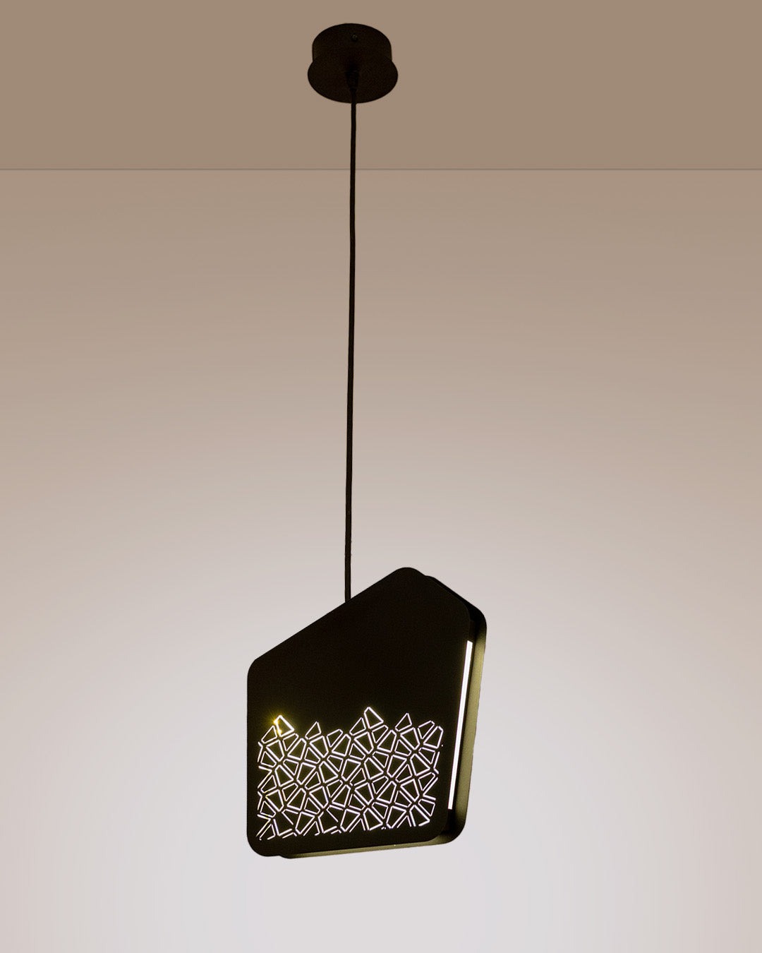 Slant pendant