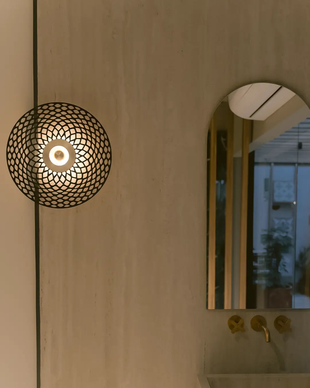 Globe Wall Lamp – Modern Cosmic-Inspired Decorative Lighting