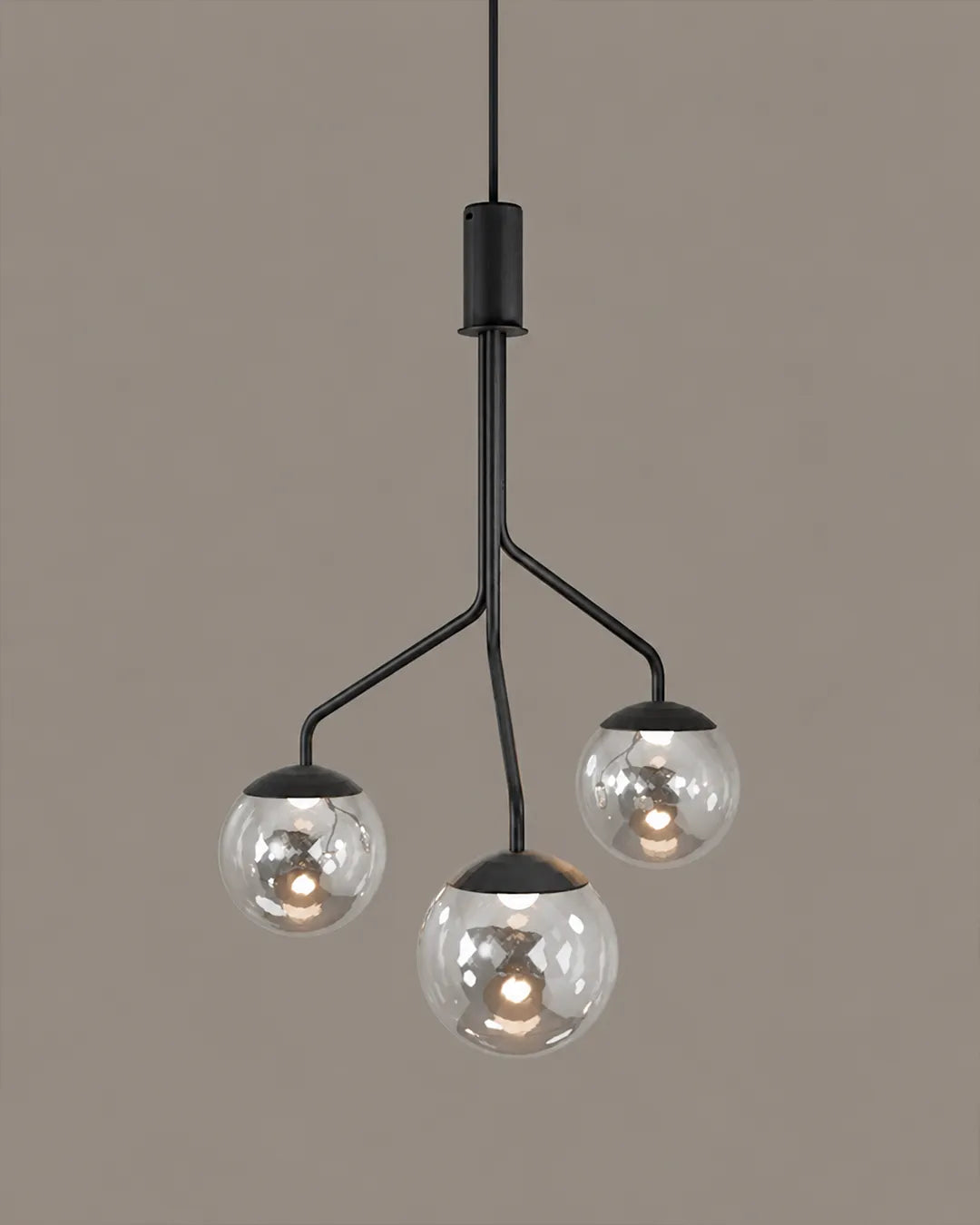 Lumo Pendant close view of its design details, pendant with the gentle impression of moonlight | دلاية لومو، لقطة مقربة لتفاصيل التصميم، تشطيب أسود