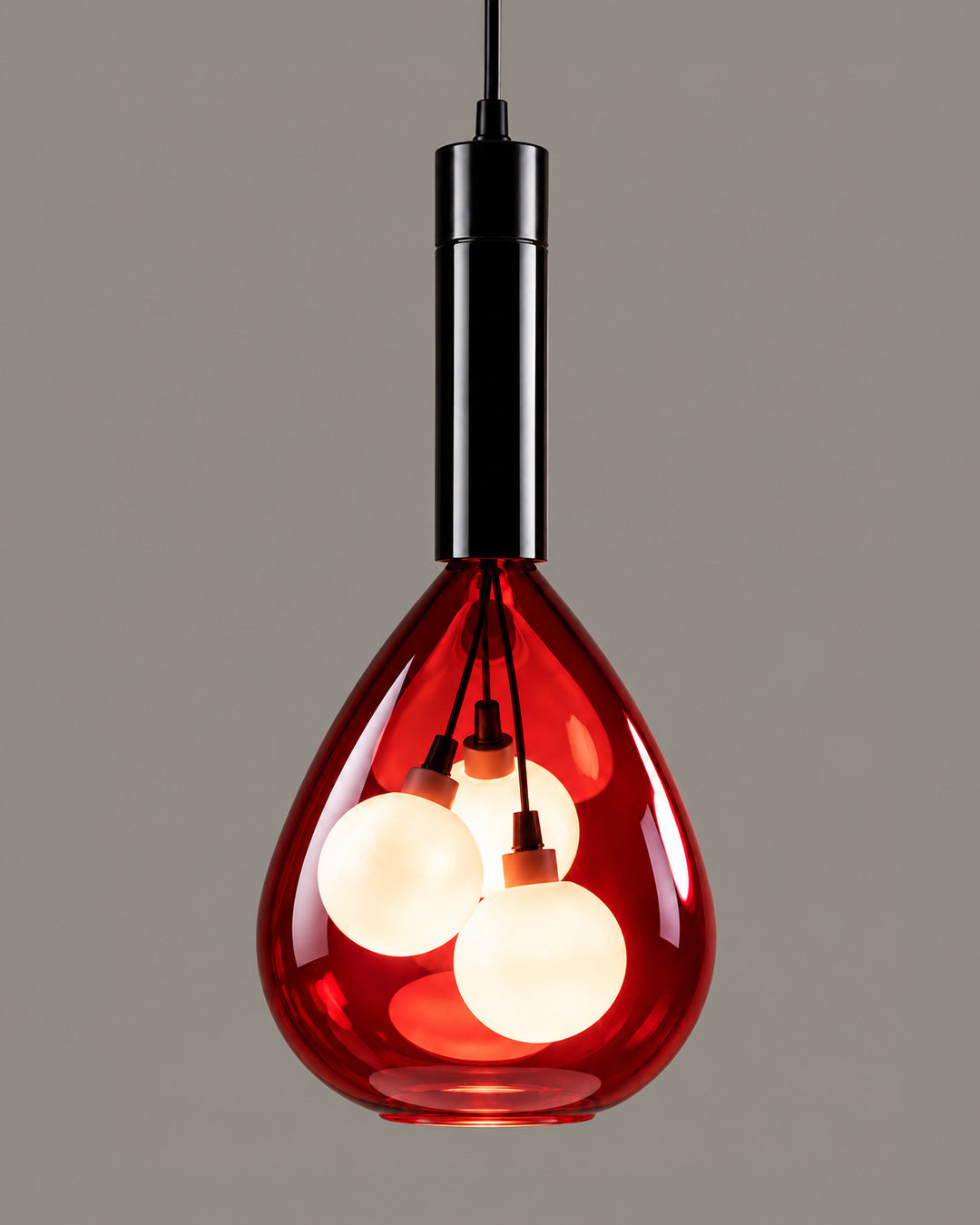 Grappa pendant