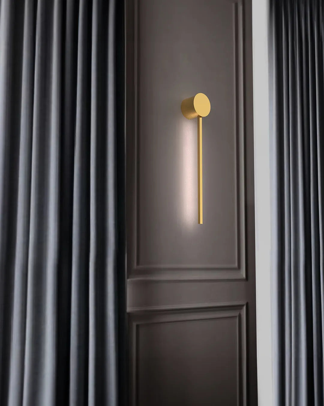 Lines Circle Gold Wall Lamp – Minimal Stainless Steel Indirect Lighting