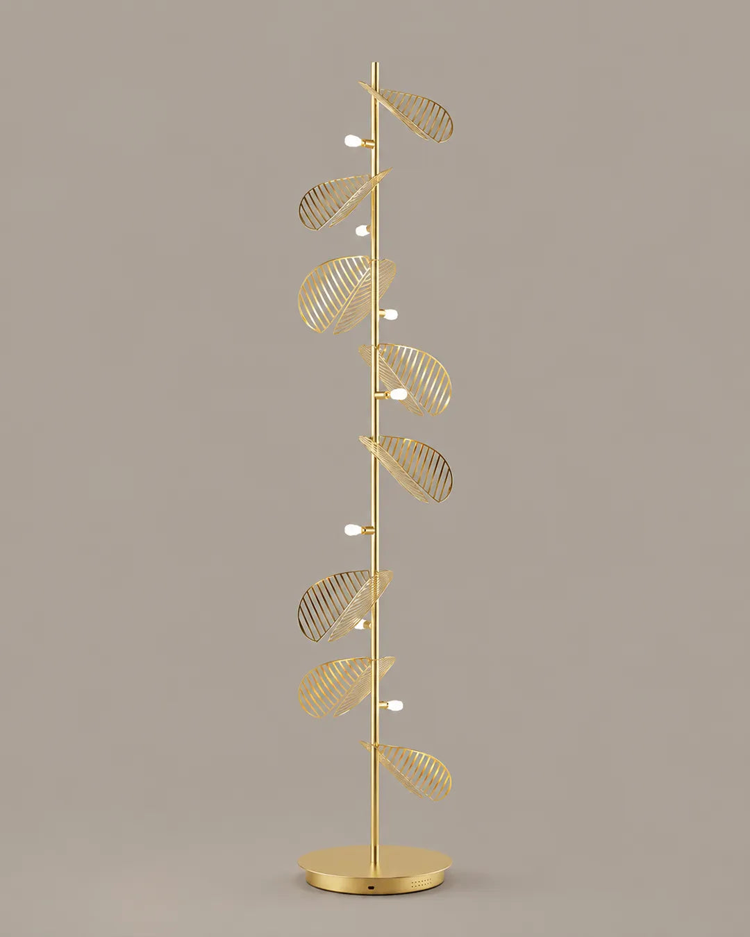 Serenity Floor Lamp – Nature-Inspired Leaf Design with Warm Glow