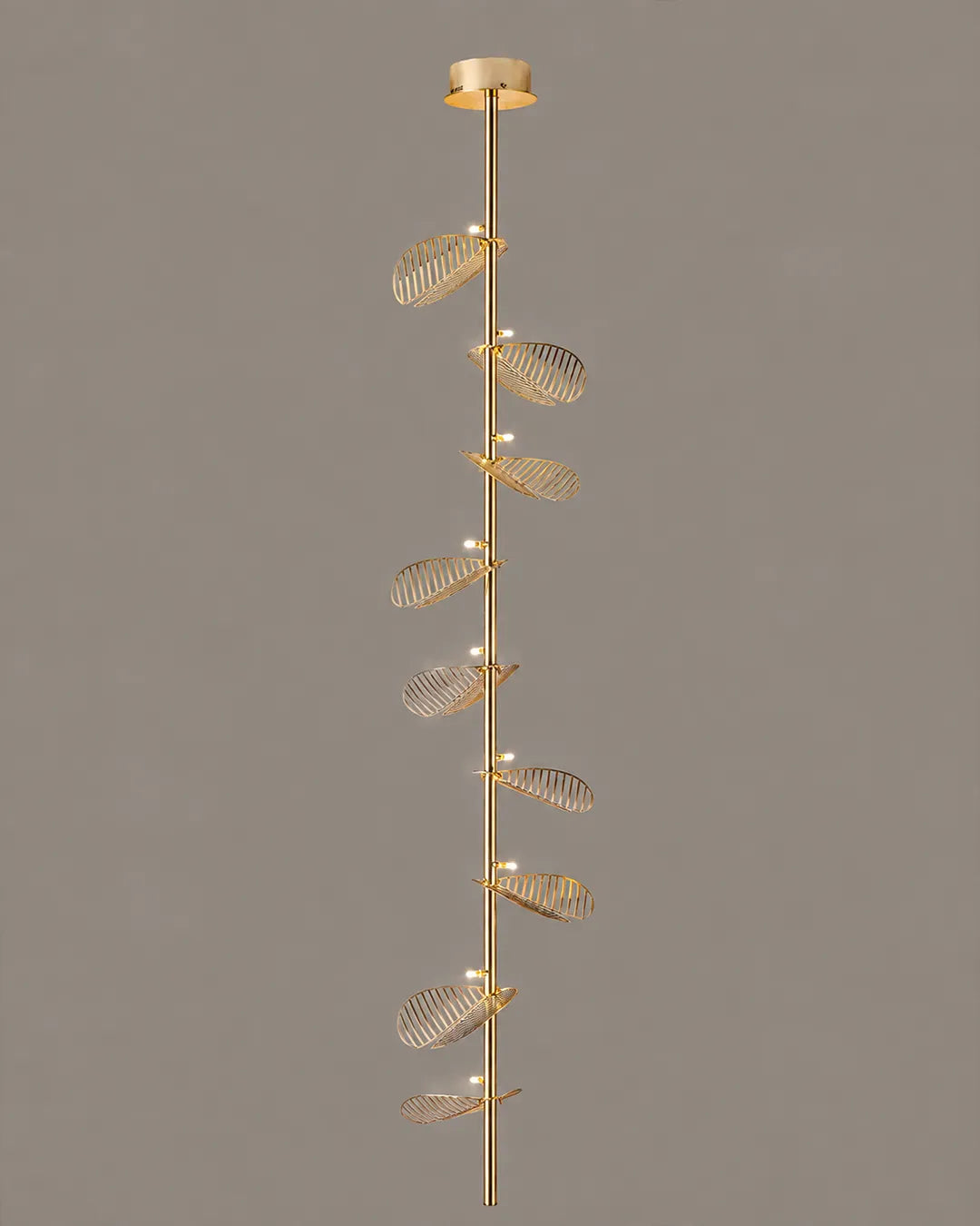Serenity Pendant Light – Nature-Inspired Leaf Design with Warm Glow