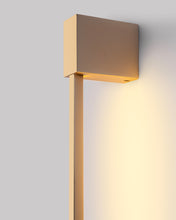 Load image into Gallery viewer, Lines Square Gold - Wall Lamp
